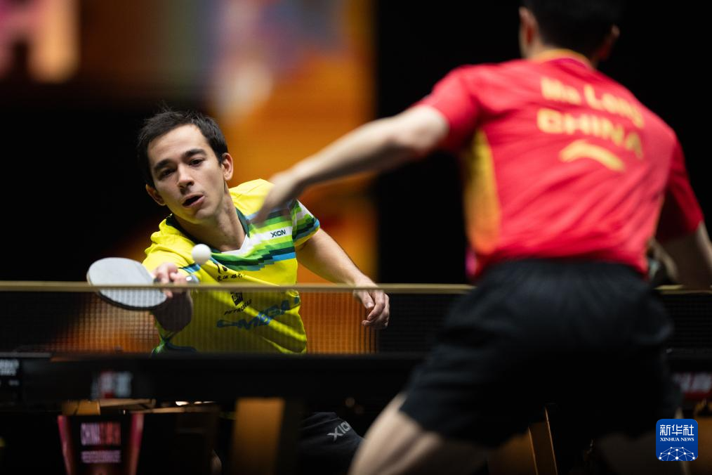 与此同时 与此同时