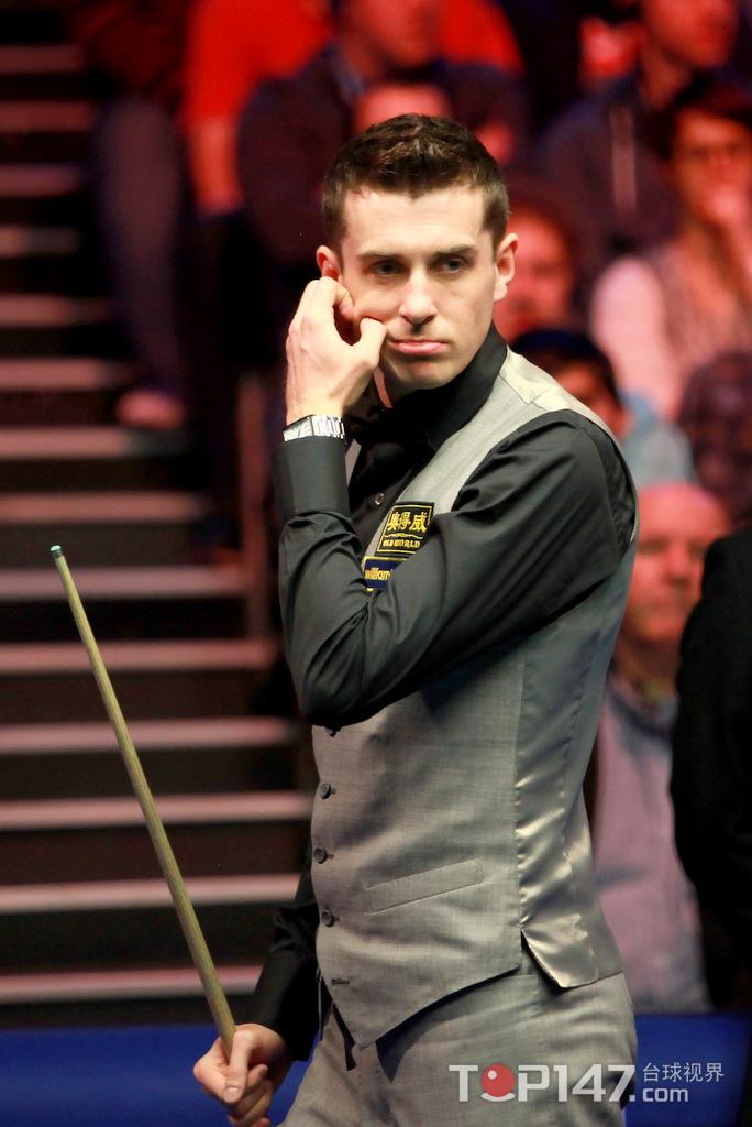 激烈角逐时 激烈角逐时